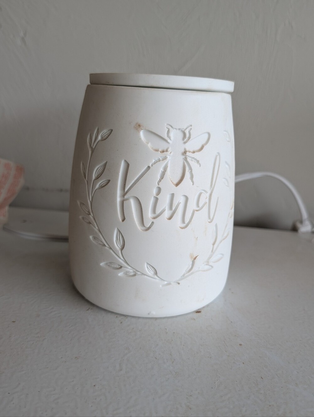 Bee Kind Full Size Scentsy Warmer